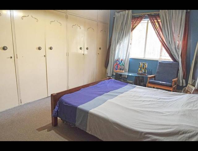 9 BEDROOM HOUSE FOR SALE IN SYDENHAM